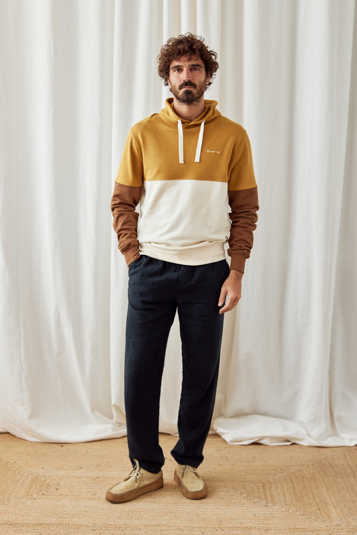 sustainable hooded sweat for men
