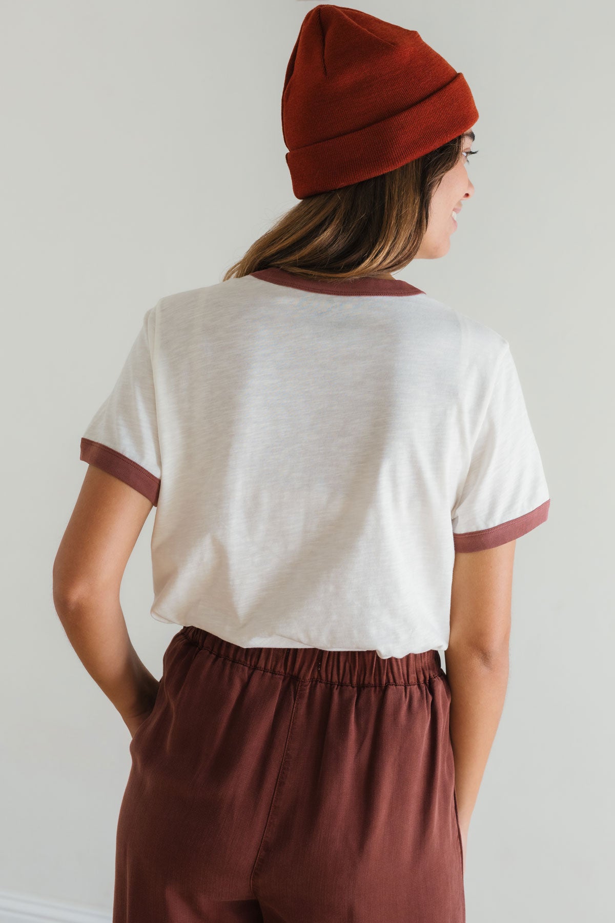 organic cotton tee with contrast edges