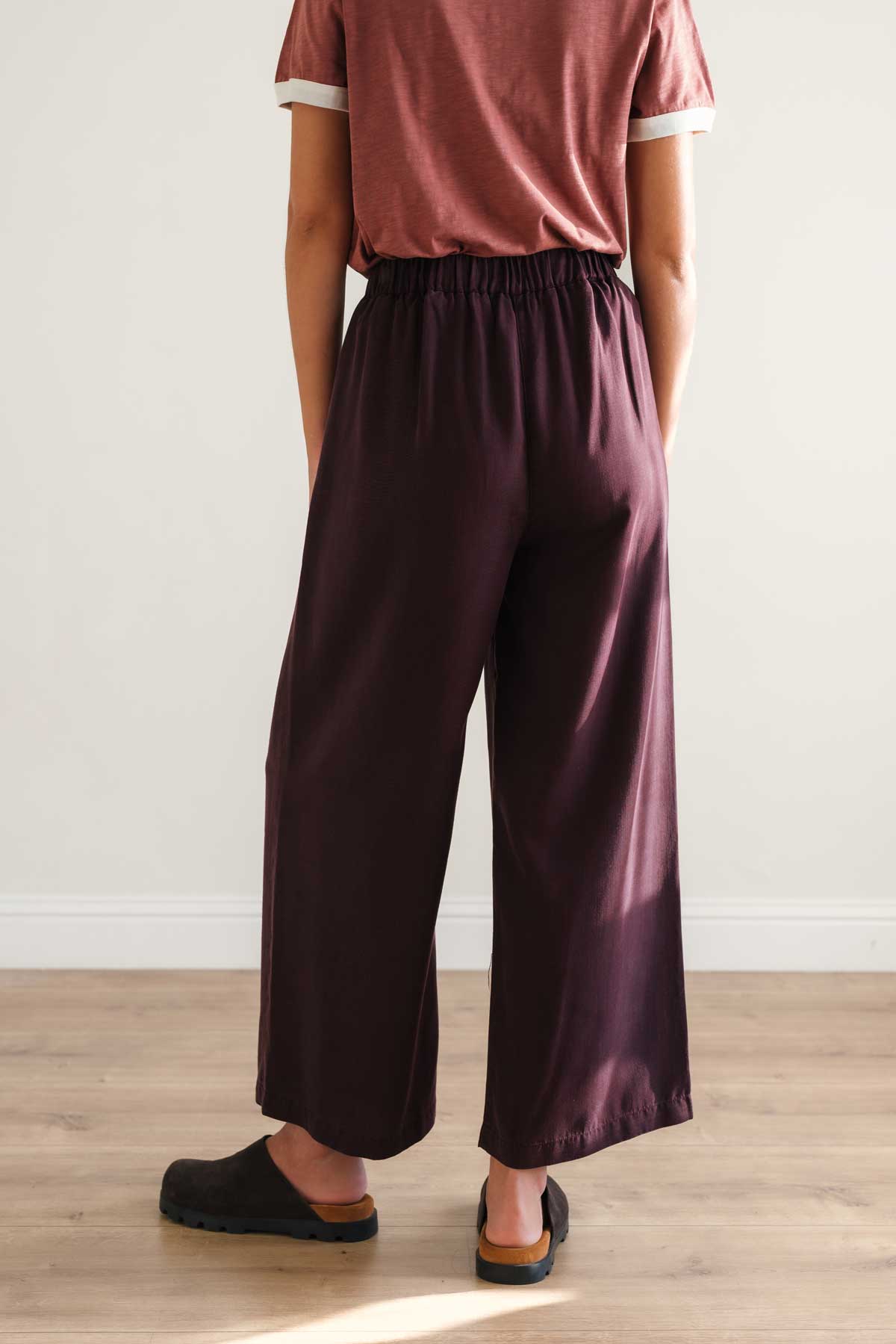 Flowy burgundy culotte trousers