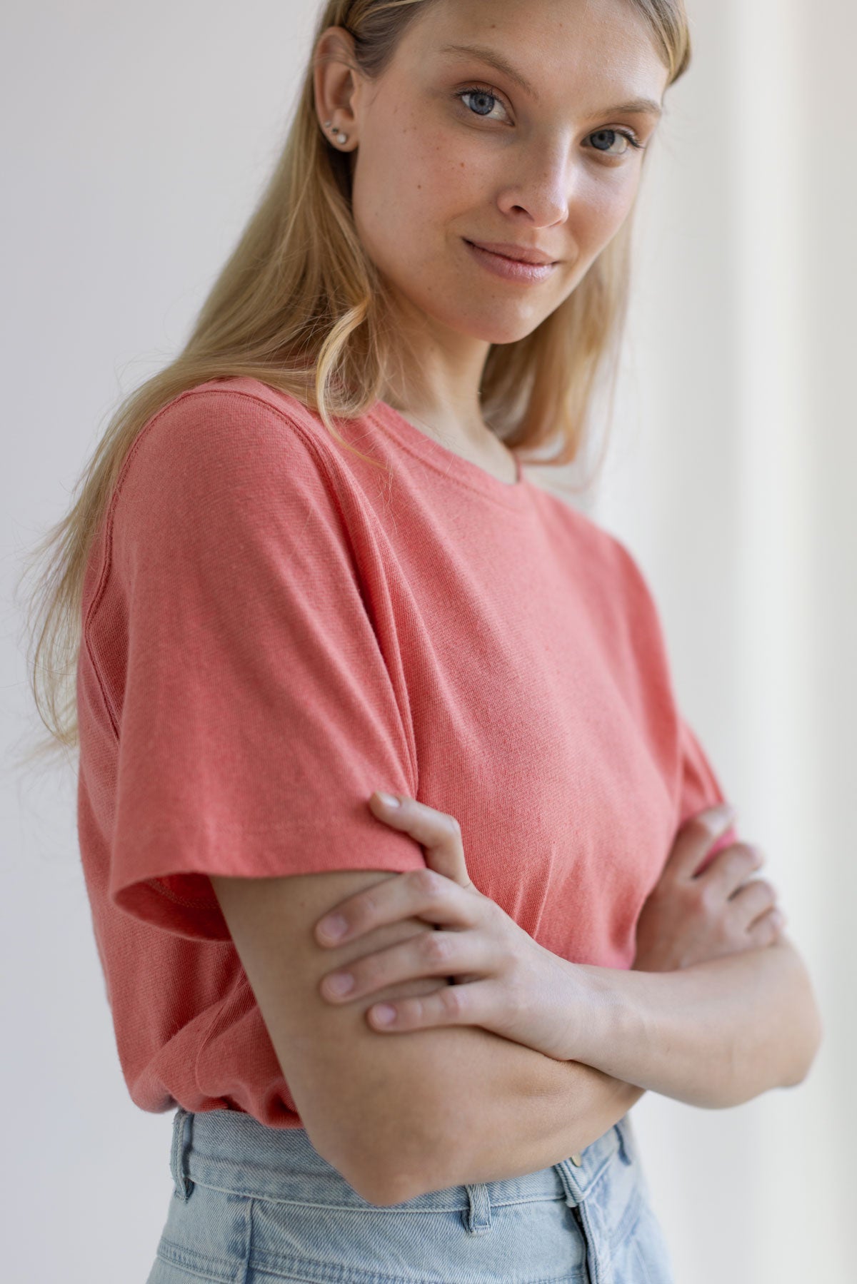 Pink roundneck top women wear view side