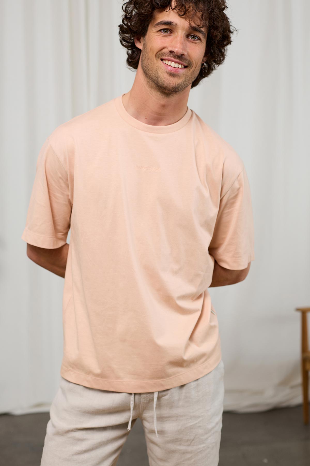 meta-preview, nude oversized tee