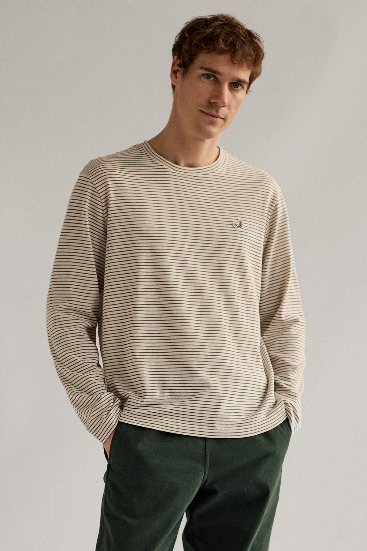meta-hover, Longsleeve t-shirt with light green stripes