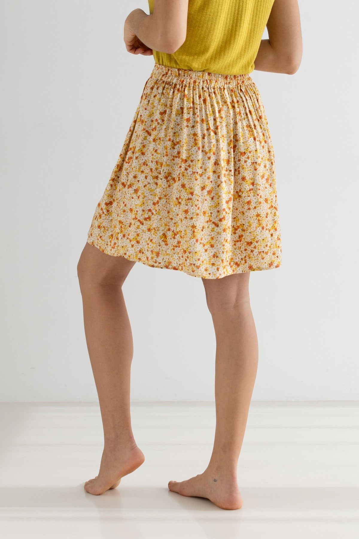 Golden flowers button-down skirt women golden green top wear view back