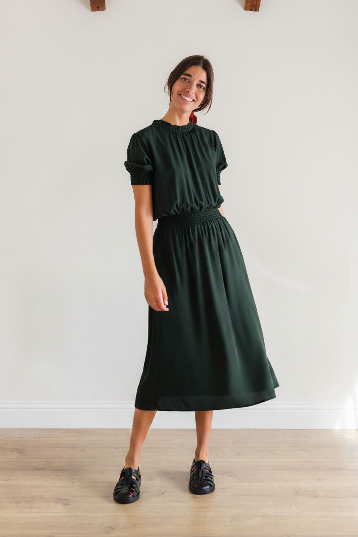 Vegan dark green outfit