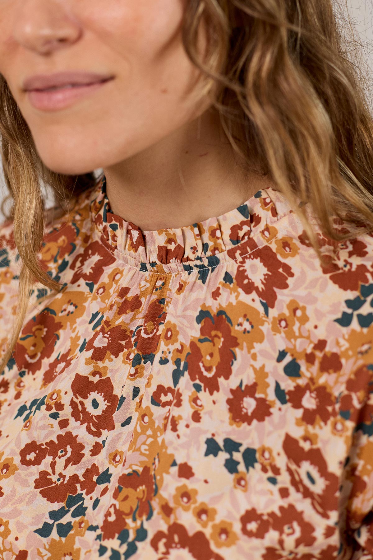 gathered viscose dress in rose tones