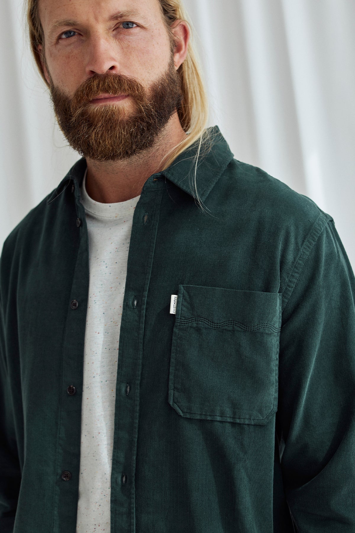 meta-hover, Eco-friendly dark green shirt