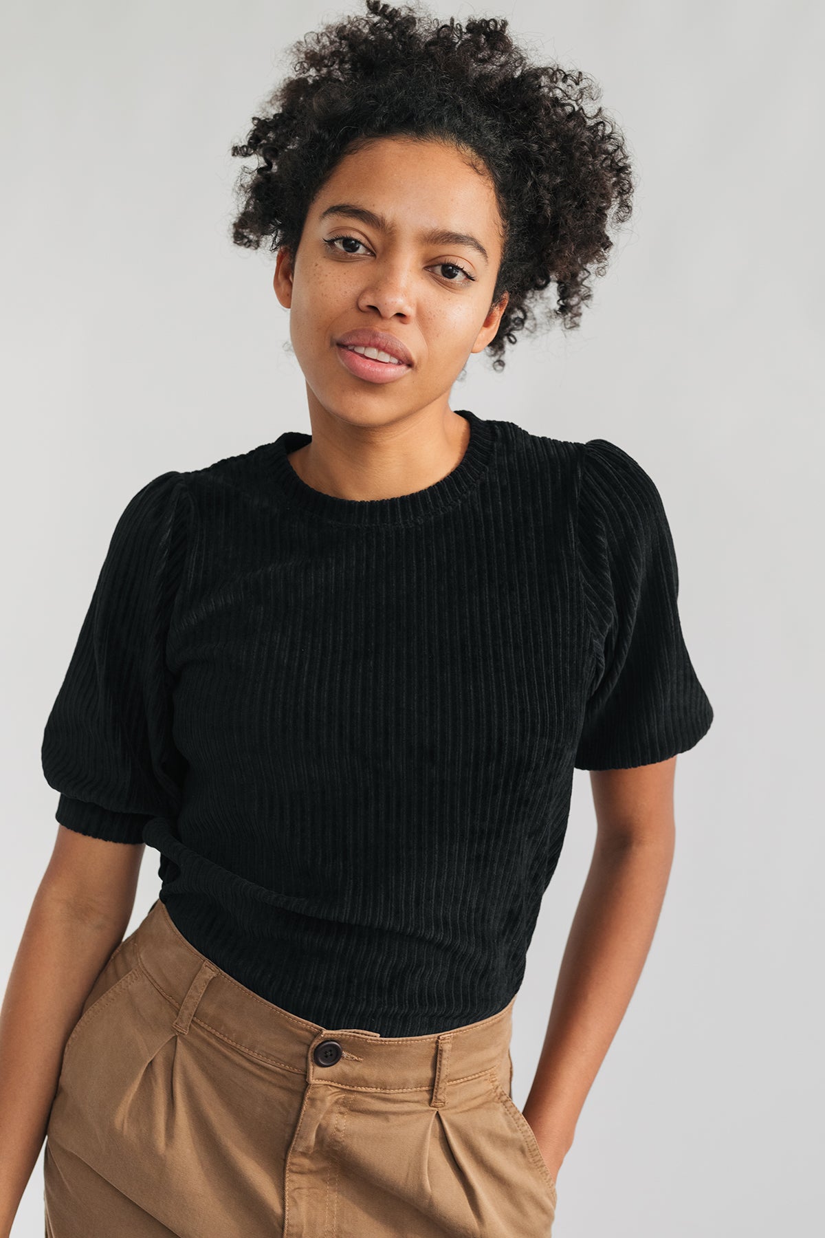 meta-preview, elvet rib black top with elbow-length sleeves
