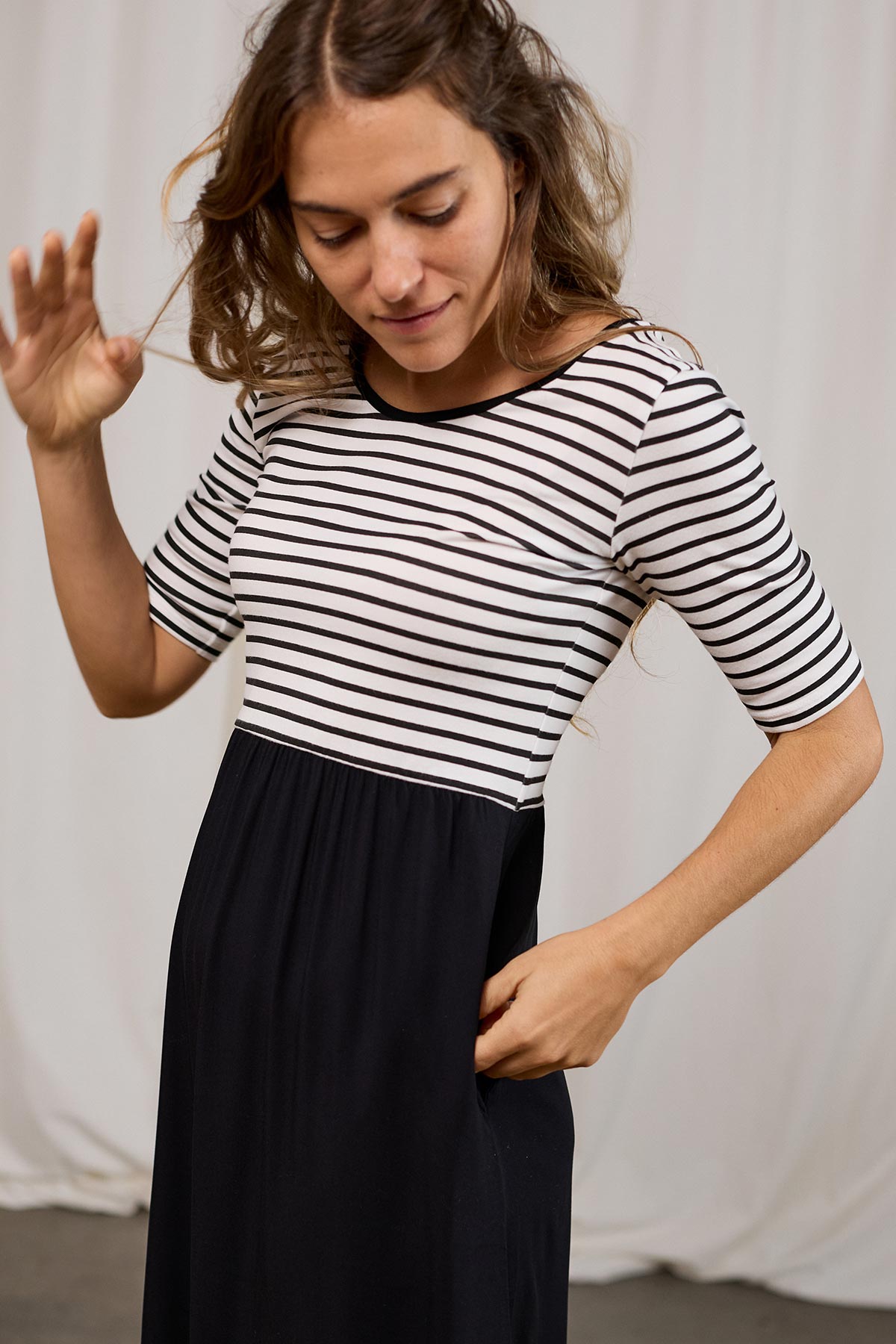 eco-friendly dress with side pockets and elastic waist