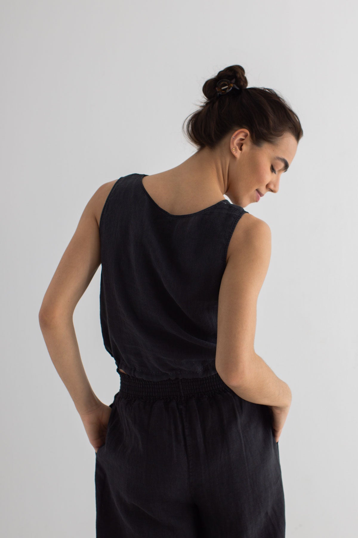 Black Sleeveless linen shirt women black pants wear view back