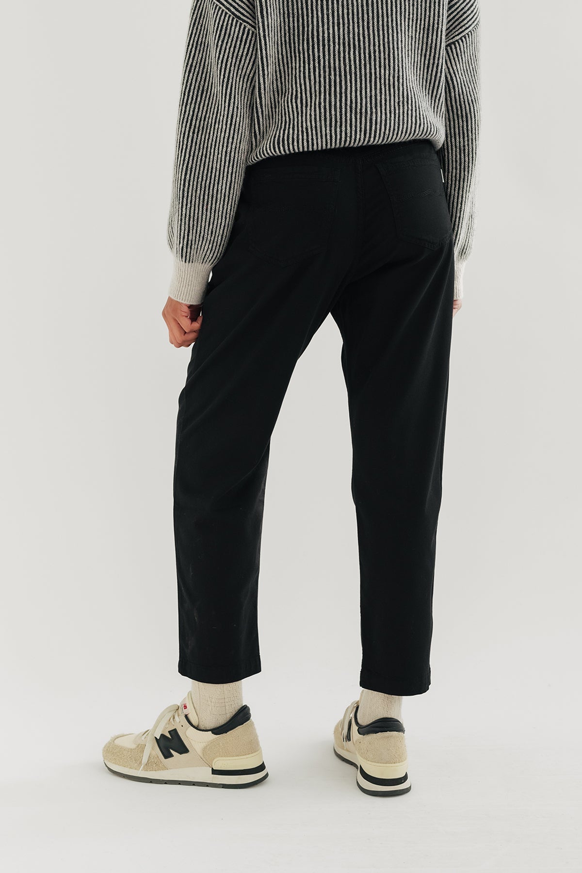 breathable pants with eco-responsible viscose fabric
