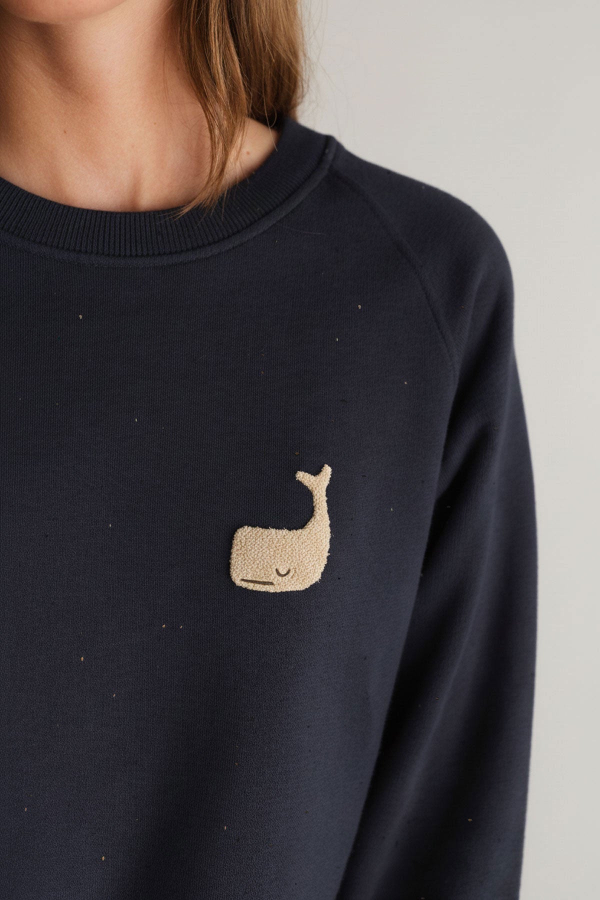 Navy organic cotton sweatshirt women detail front
