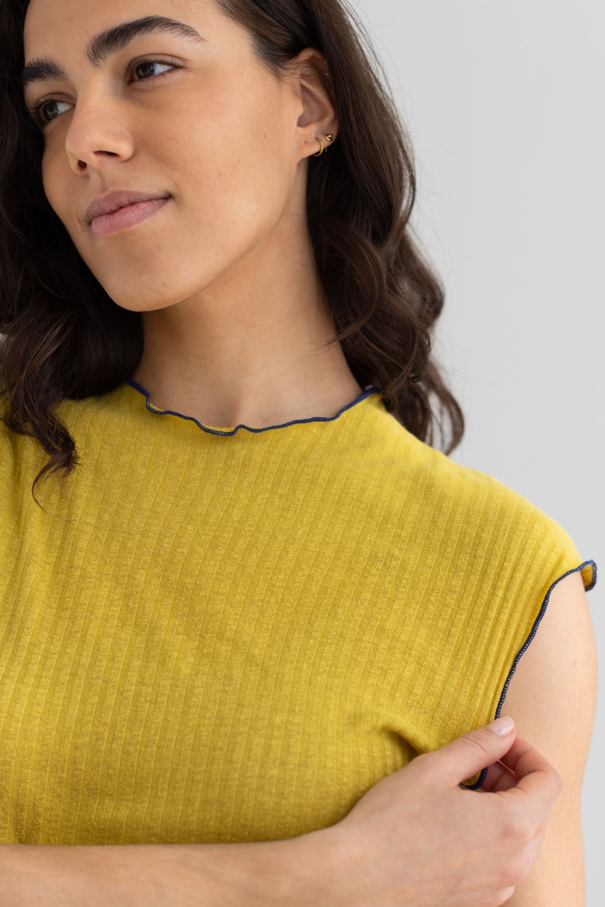 Golden green ribbed tshirt women detail front
