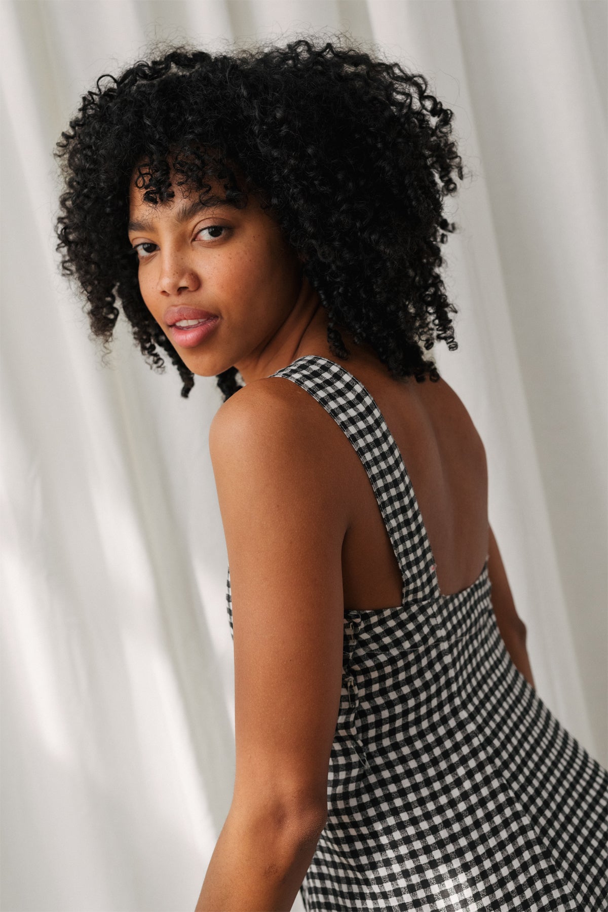 Medni - Vichy Black and White