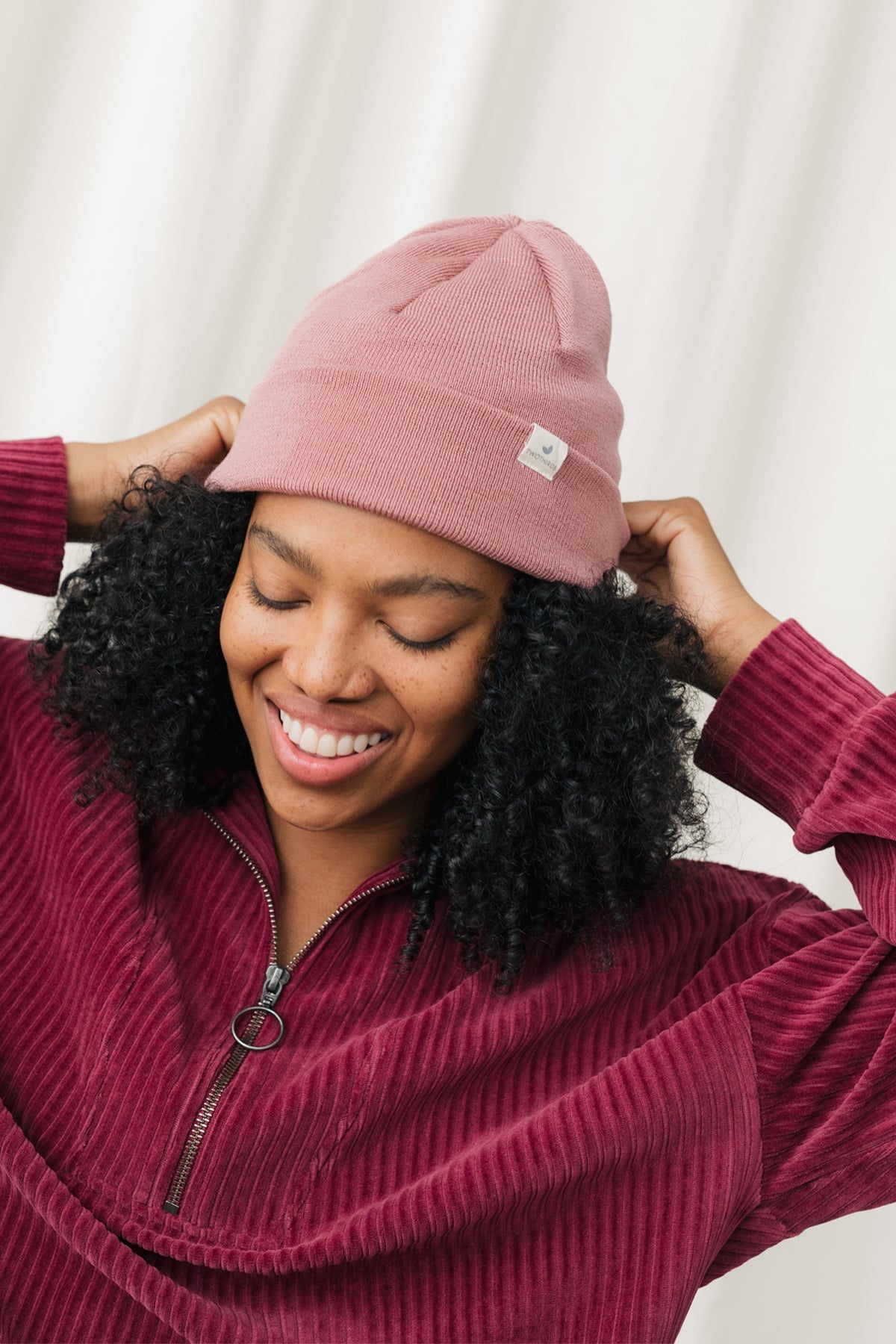 meta-preview, Eco-friendly pink winter beanie