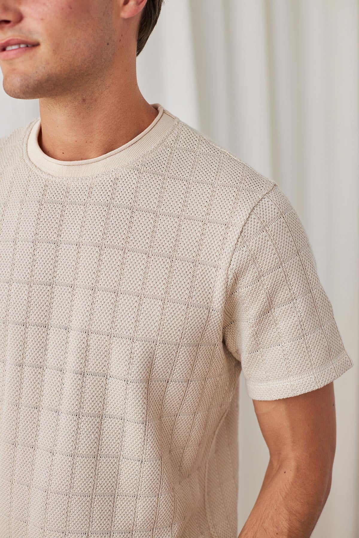 men lightweight t-shirt with rolled neckline