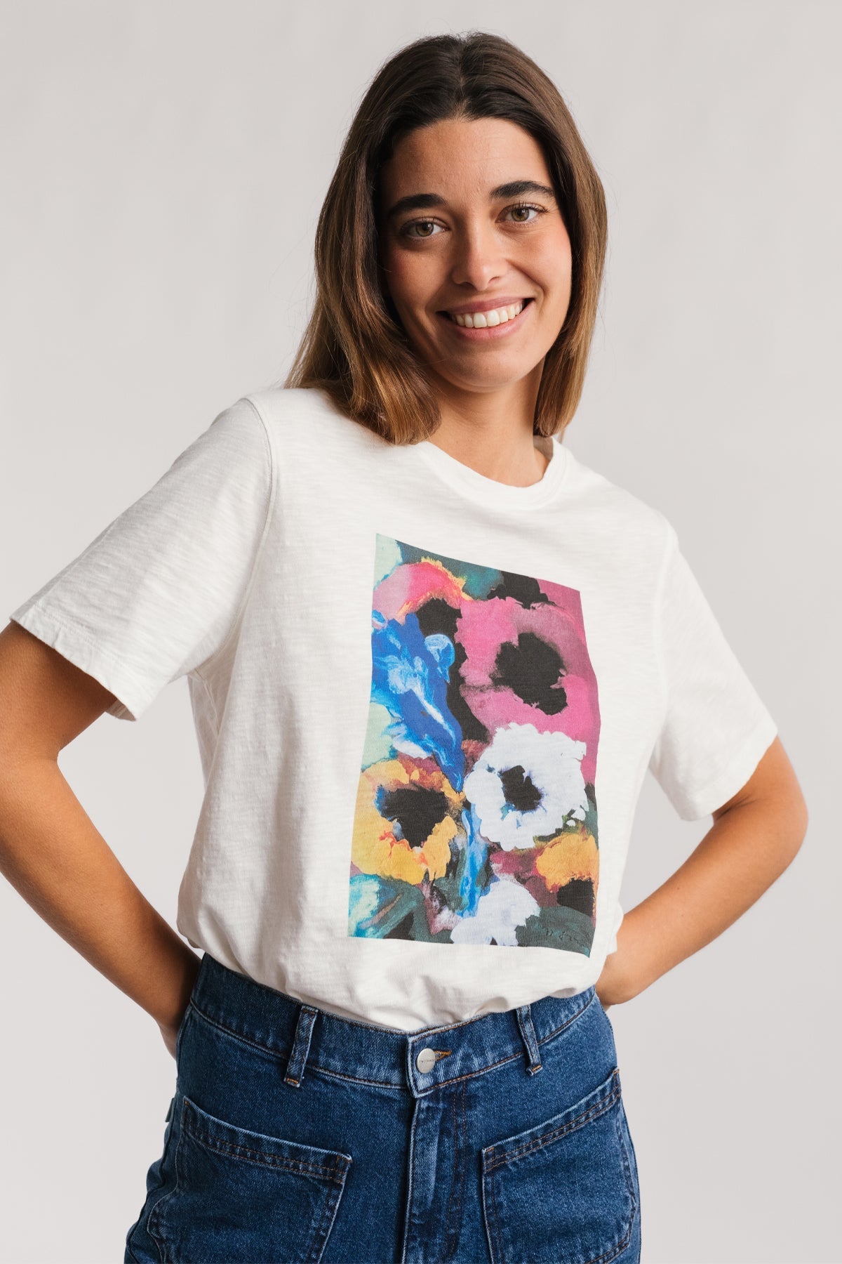 meta-preview, t-shirt with watercolor-inspired digital print on organic cotton