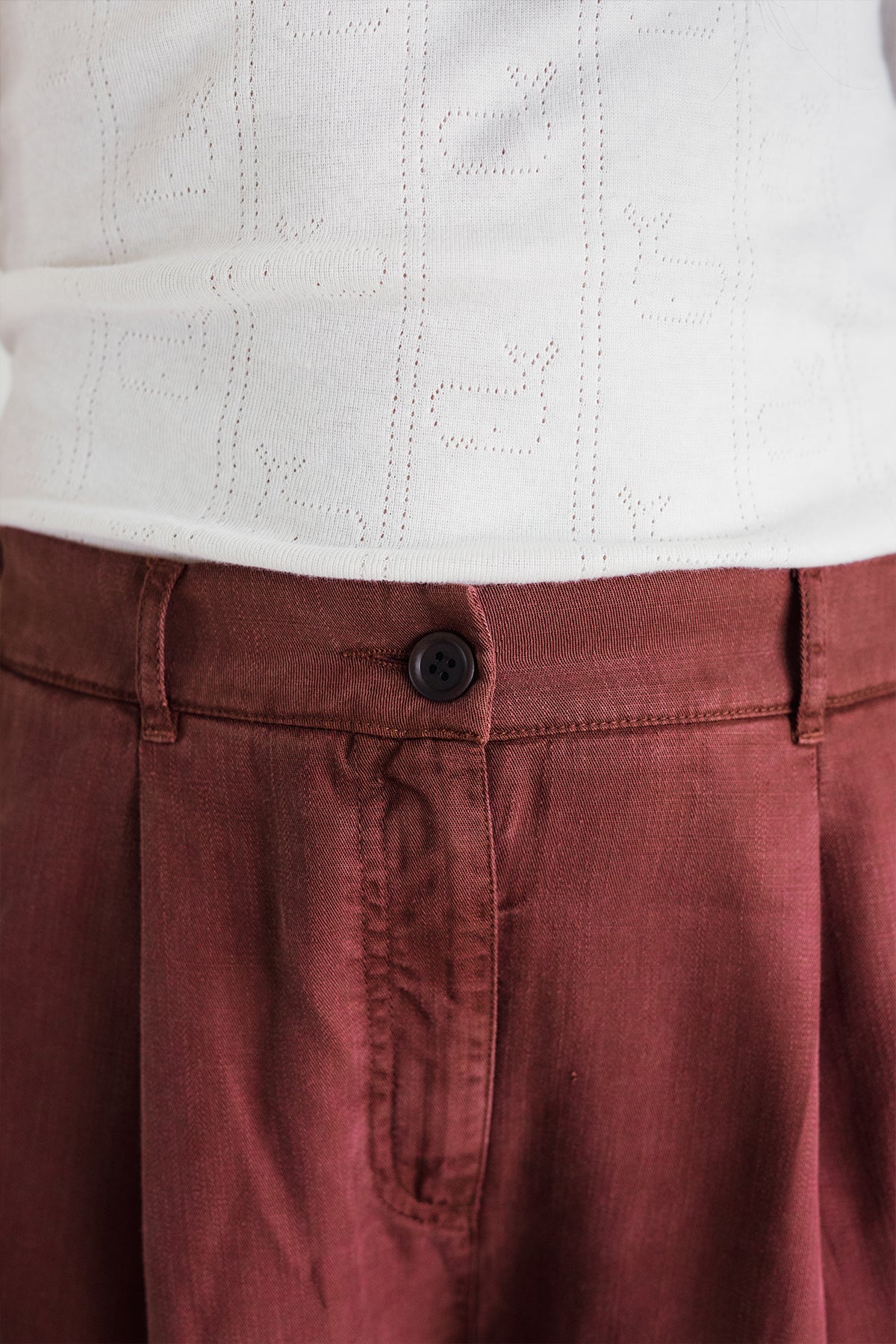 Women’s eco-friendly trousers