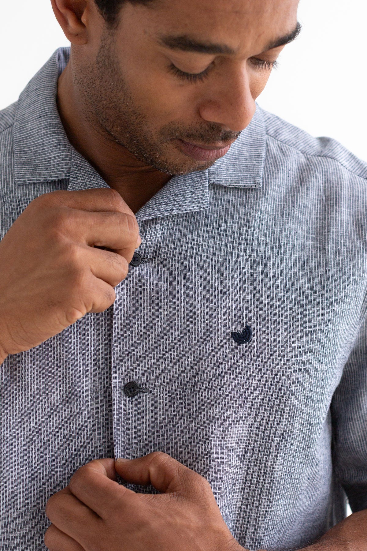 Navy stripes shirt men detail front