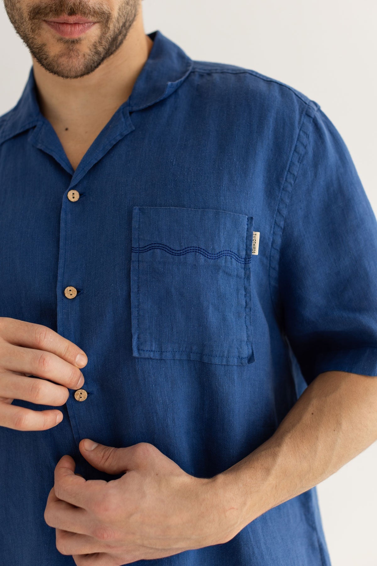 blue linen shirt men detail front