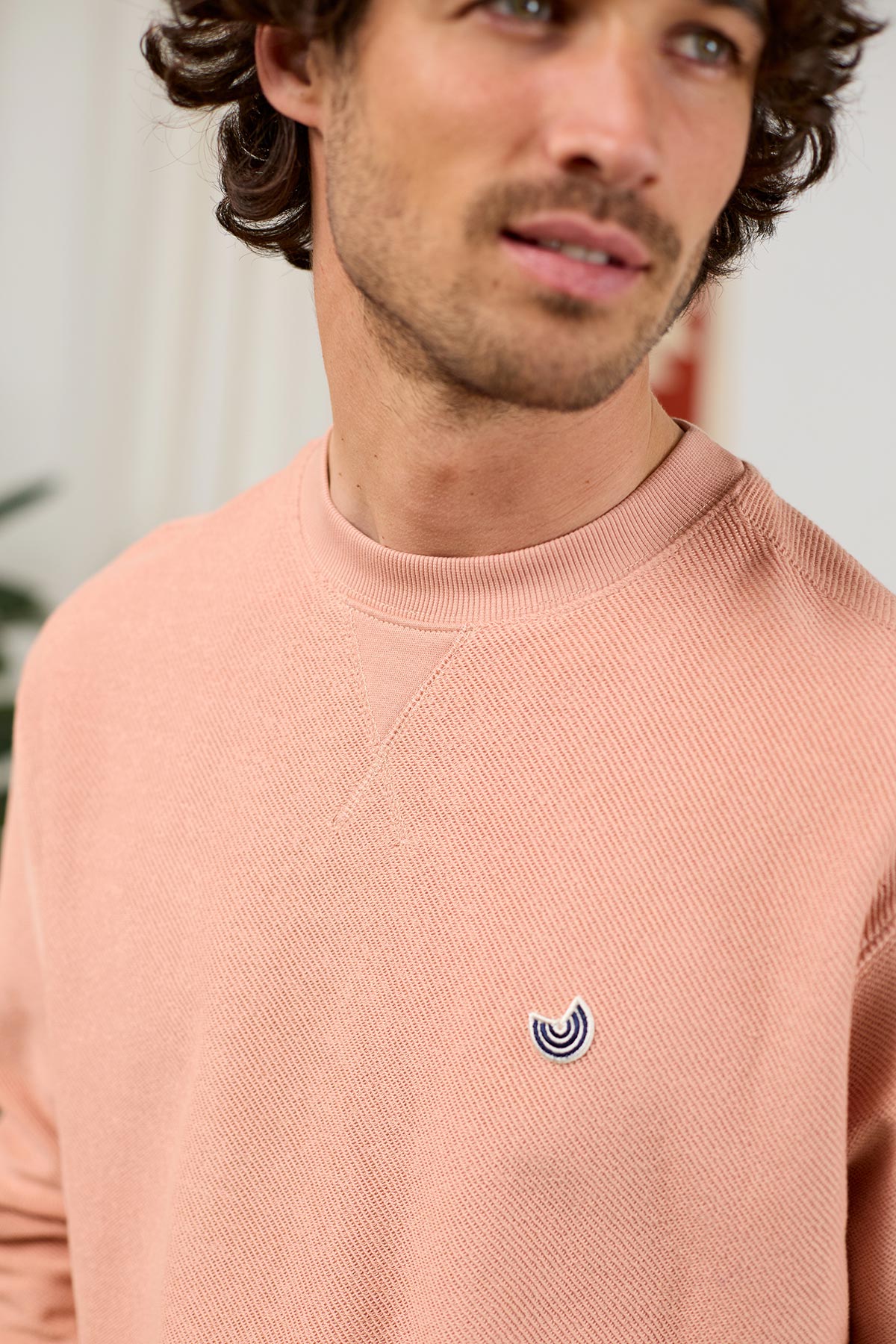 salmon sweatshirt with logo