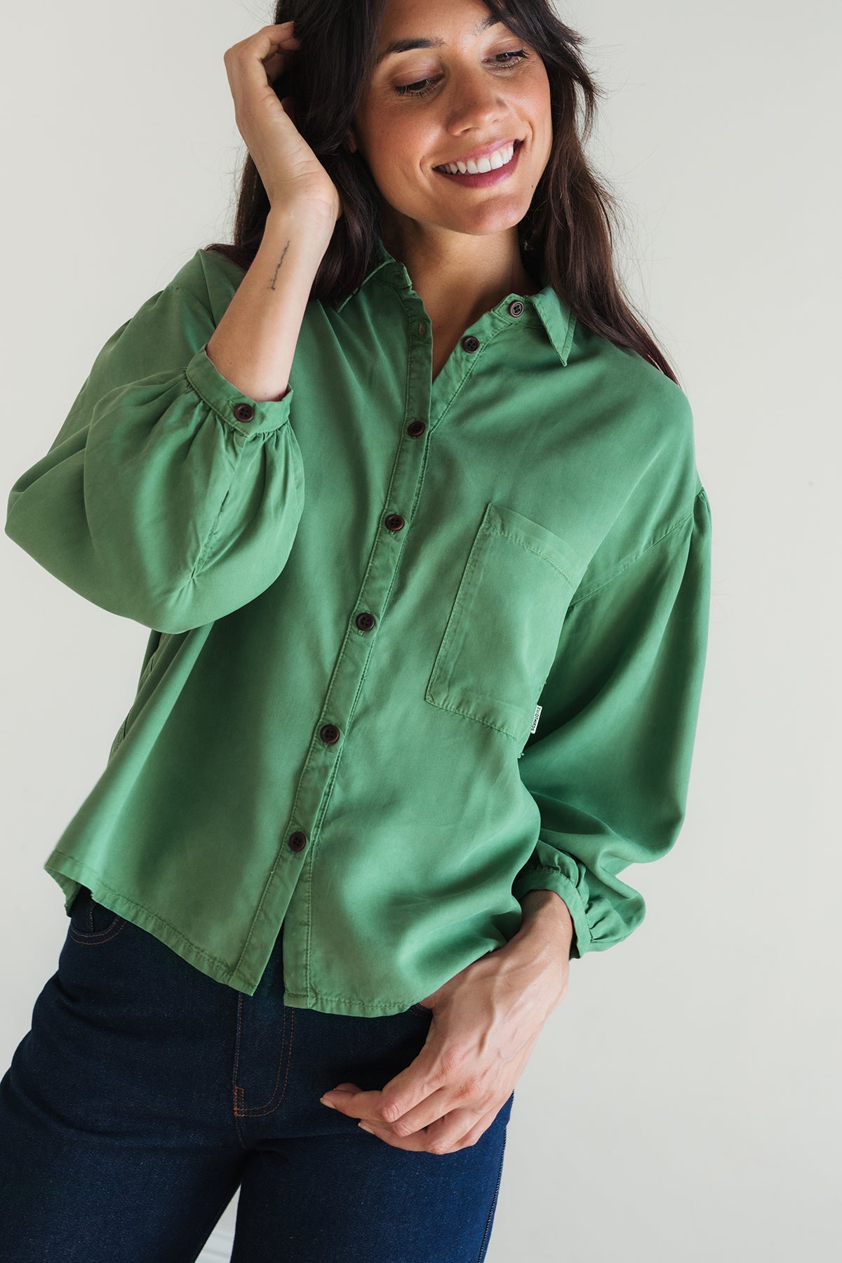 meta-preview, Lightweight green women’s shirt