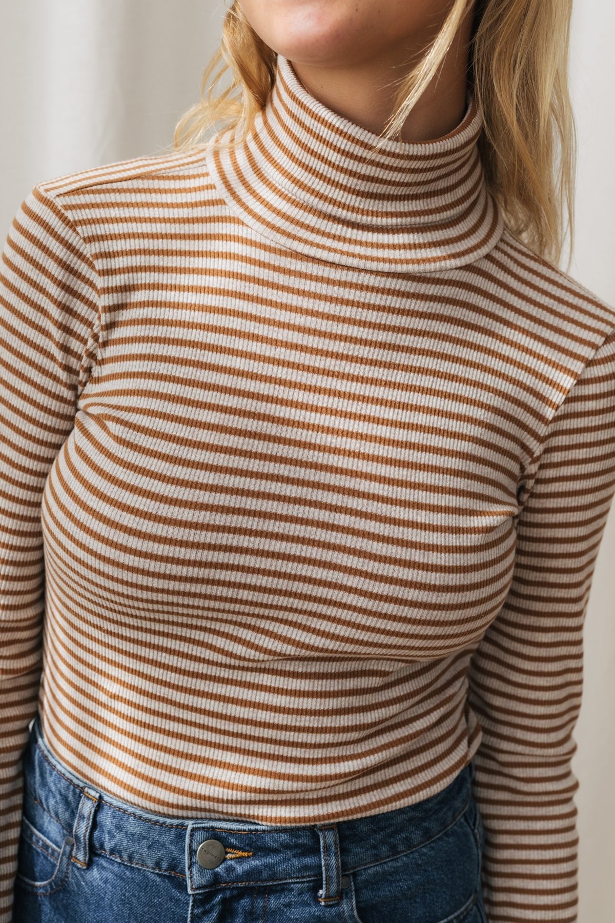 meta-hover, turtle neck striped top