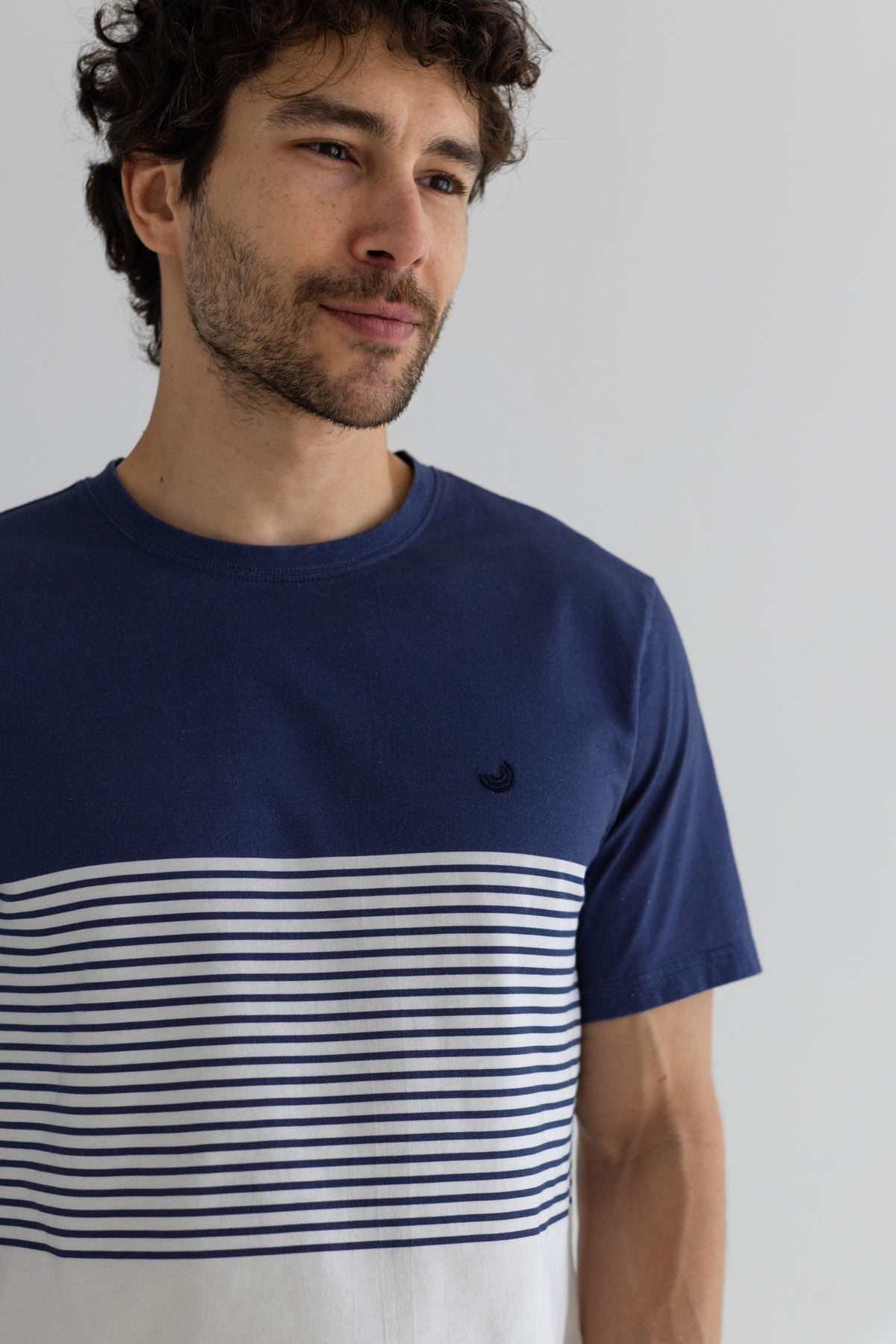Navy Colour-block t-shirt men detail front
