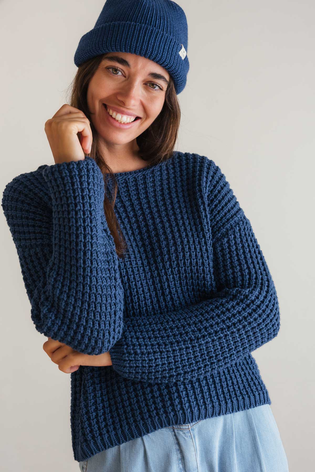 Long-sleeve navy sweater