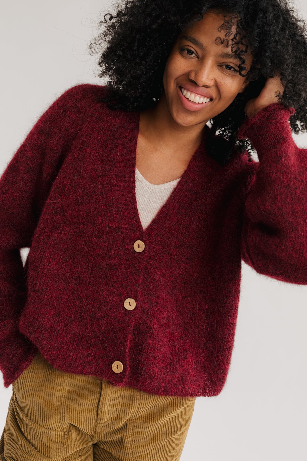 meta-preview, Sustainable burgundy knit with eco-friendly design.