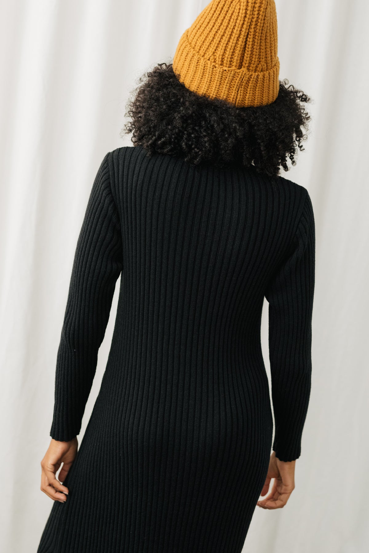 rib design black knit dress