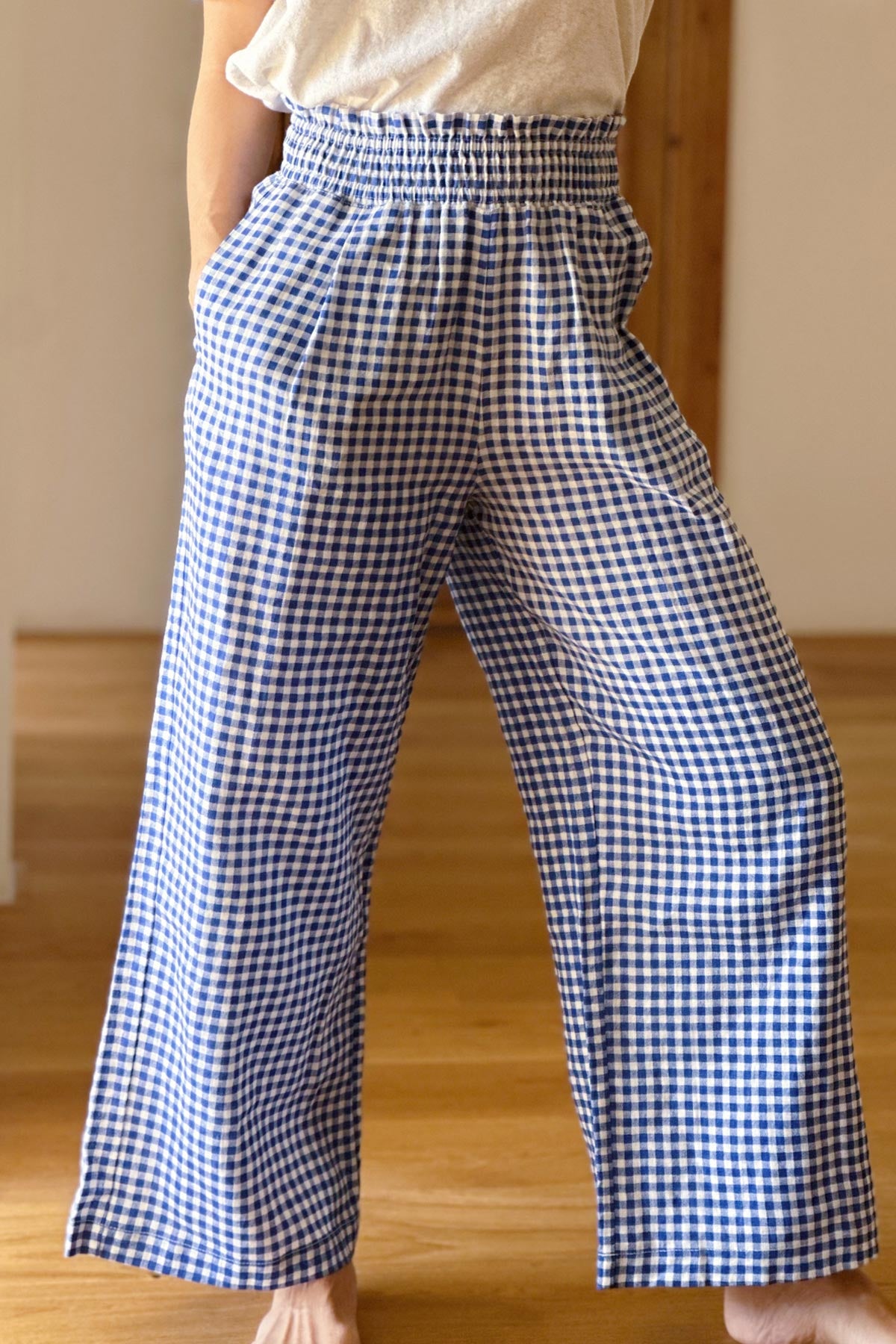 Sustainable wide-leg linen pants