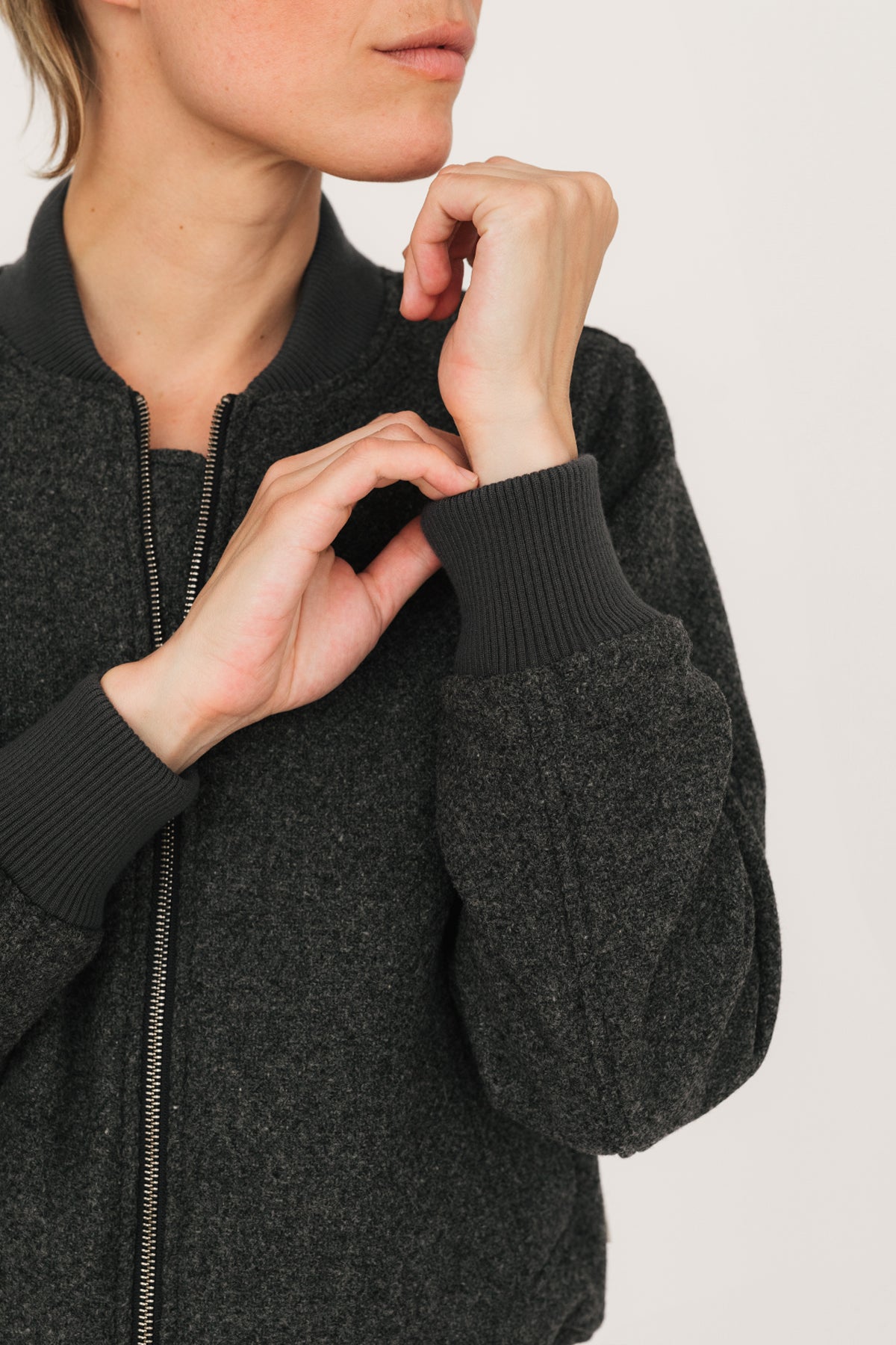 Eco-friendly wool bomber with pockets