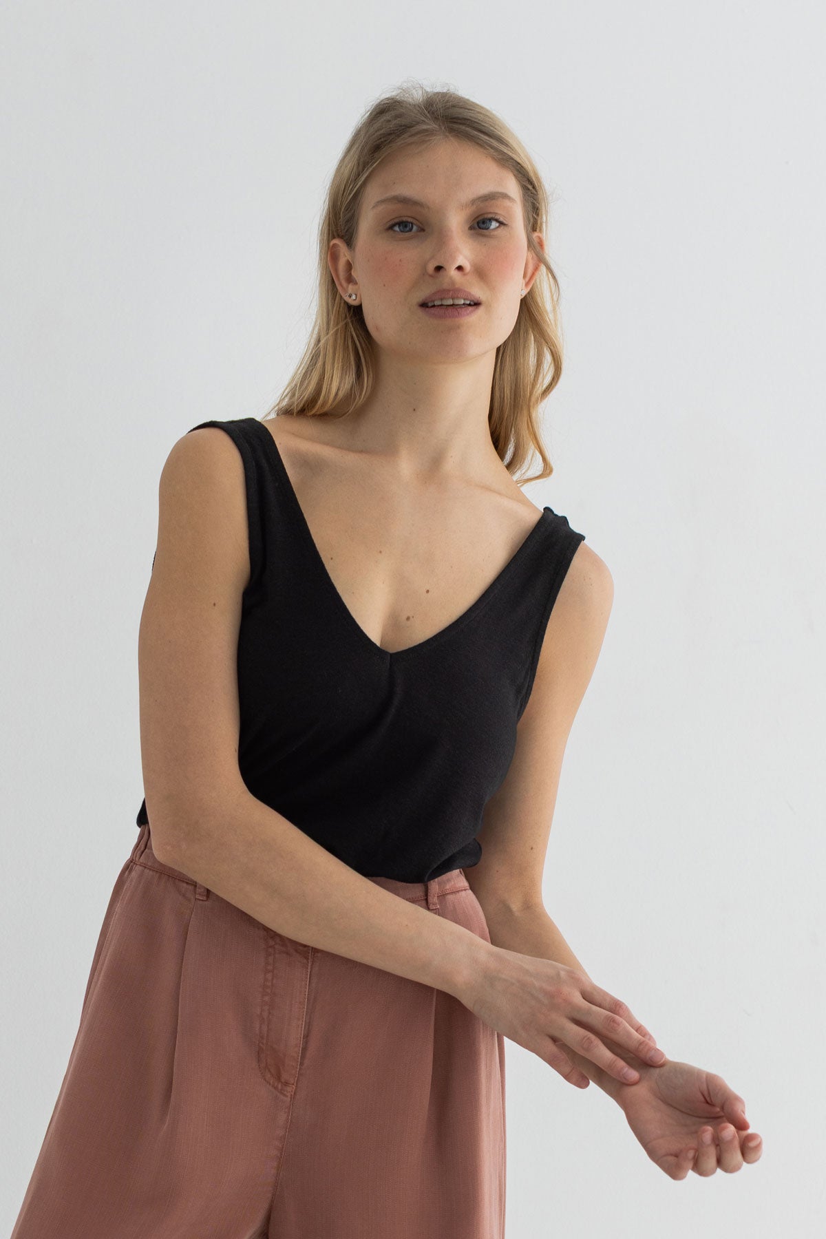 Black sleeveless top women wear view front