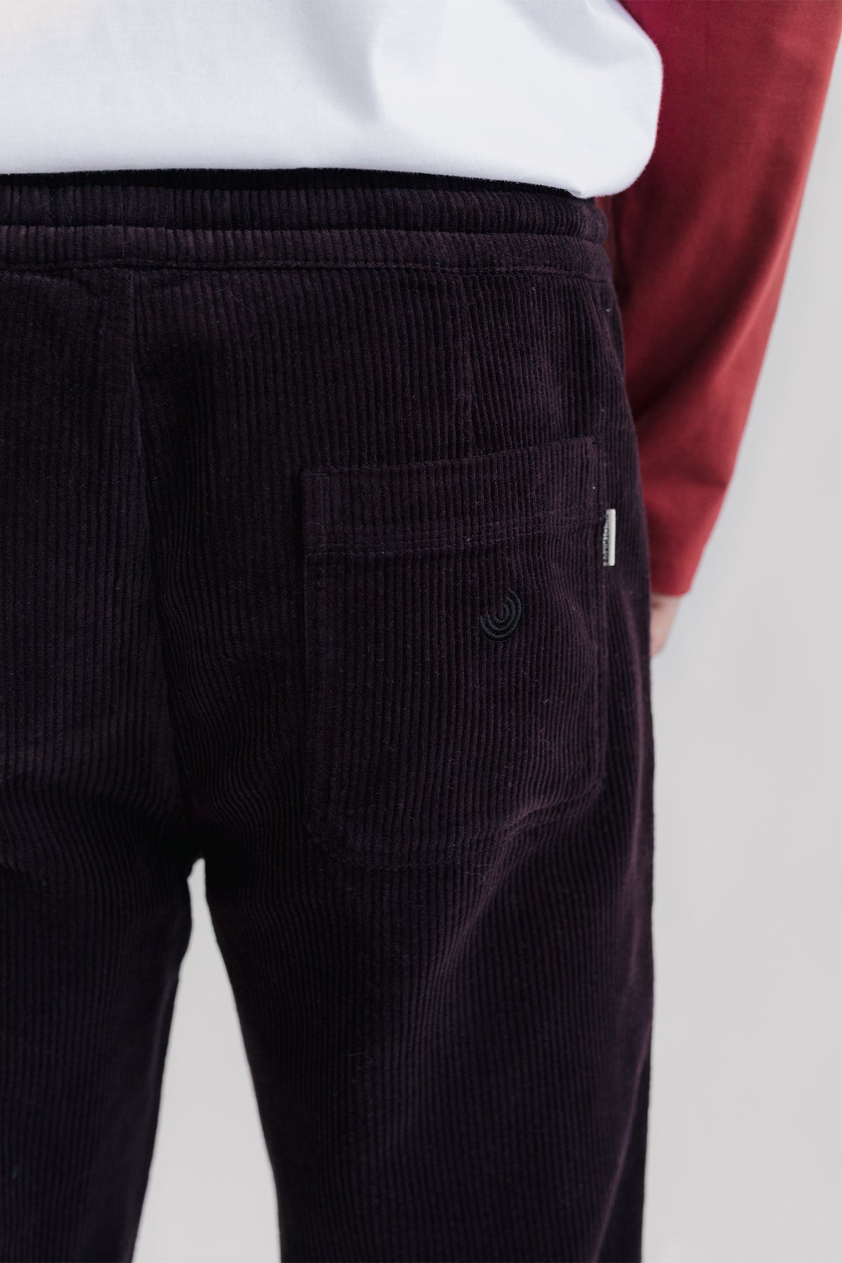 vegan breathable corduroy trousers for men.