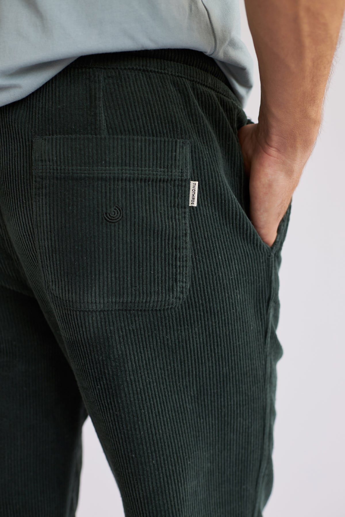 Three-pocket casual green corduroy trousers