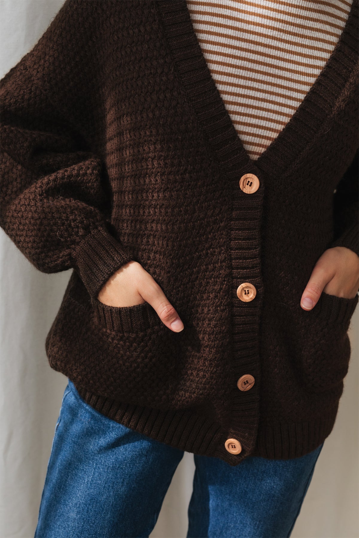 sustainable two front pockets cardigan