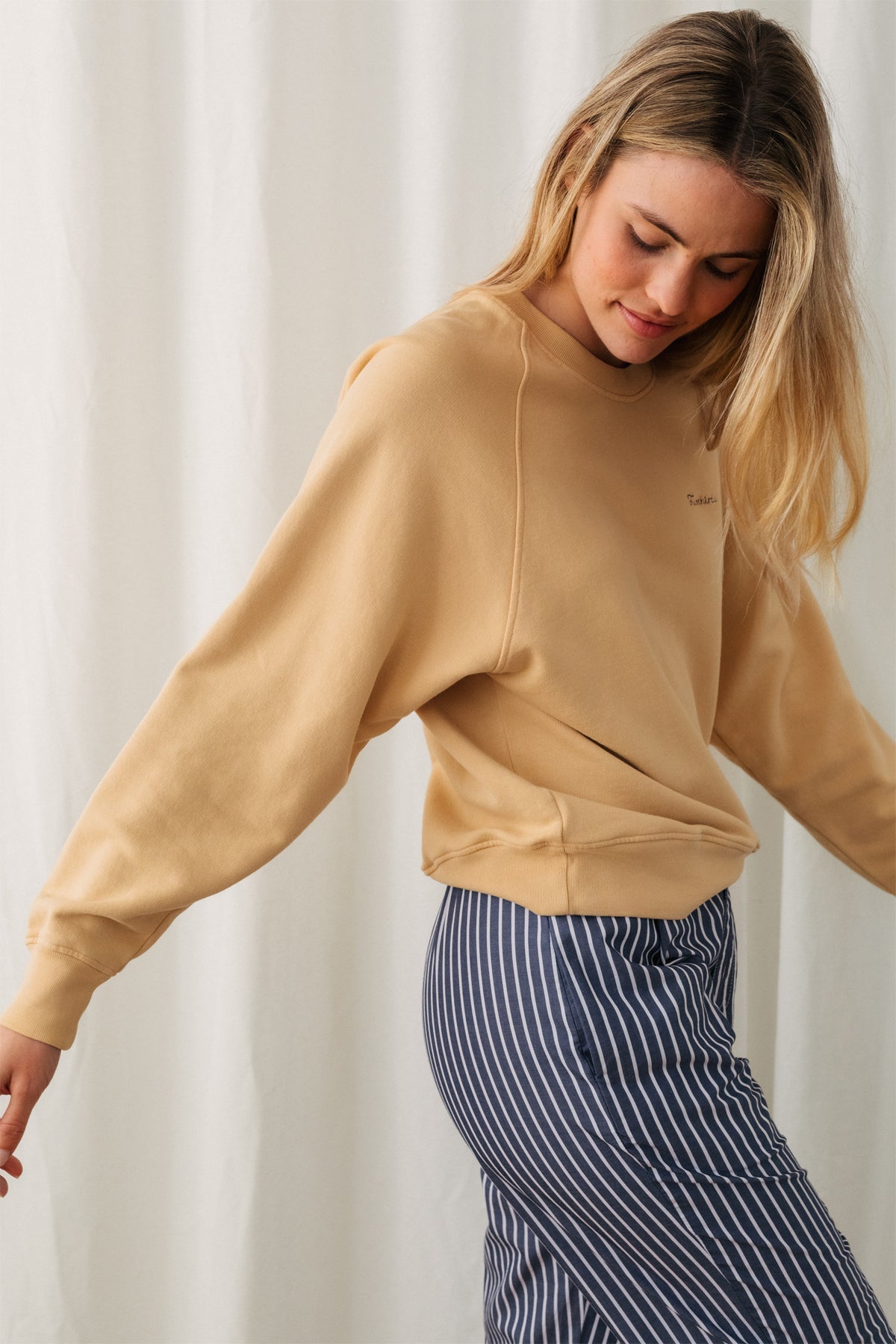 organic cotton sustainable women sweatshirt