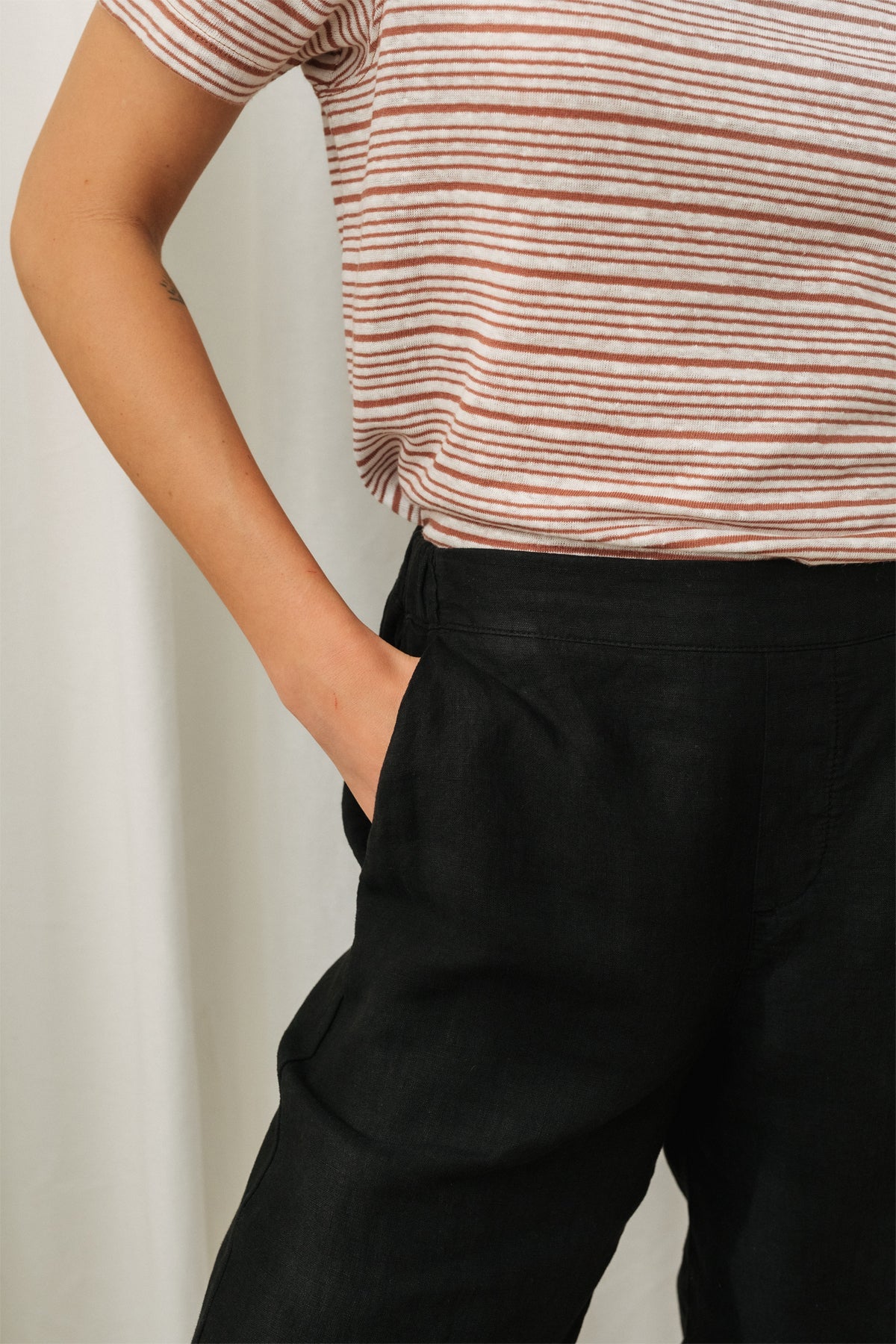 linen black trousers