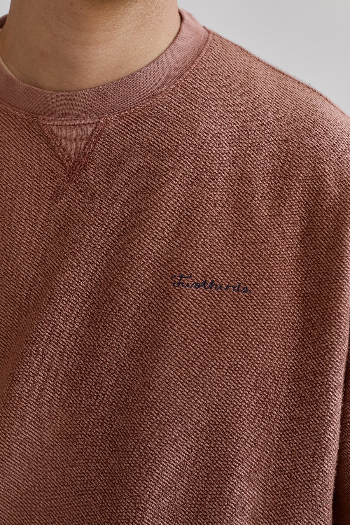 meta-hover, textured crewneck with embroidery sweat