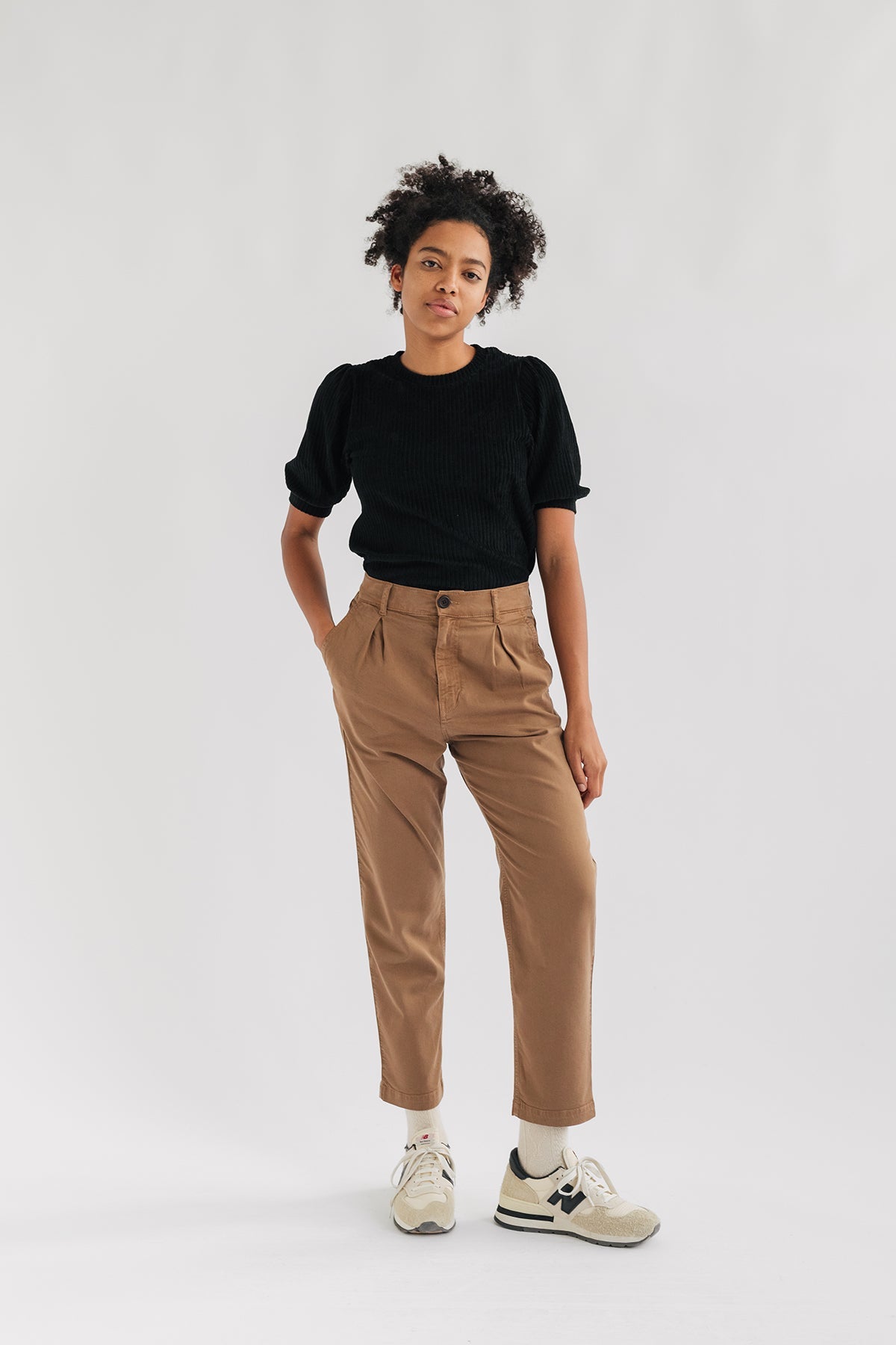 sustainable black velvet elbow-lenght top