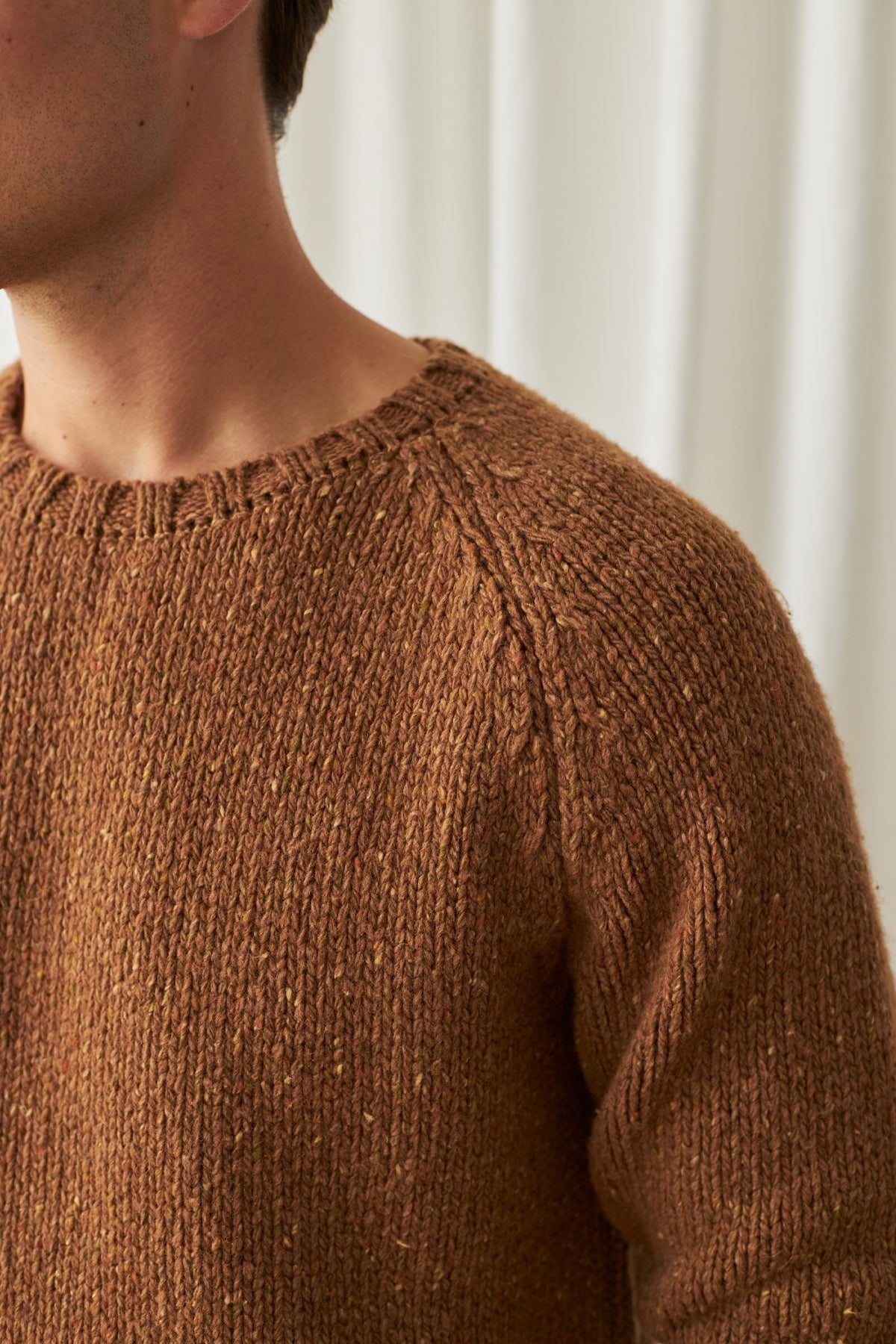 raglan sleeves with neps brown knit