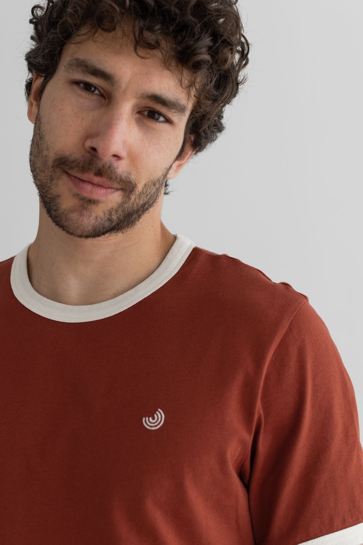 Red ochre tshirt men detail front