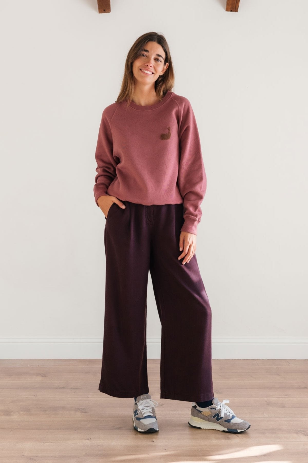 Classic red sweatshirt in burnt berry