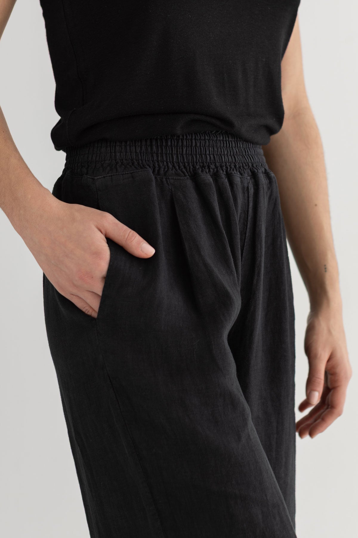 Black linen pants women black top detail side