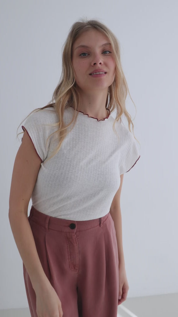 Creme ribbed tshirt women full body view