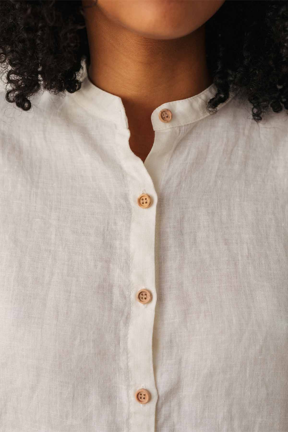 meta-hover, Mandarin neckline white linen shirt