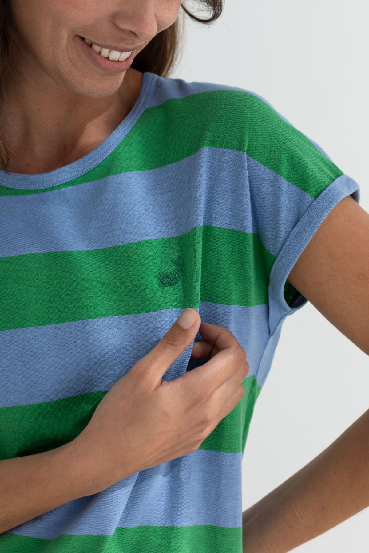 Bicolour green organic cotton top woman detail front 