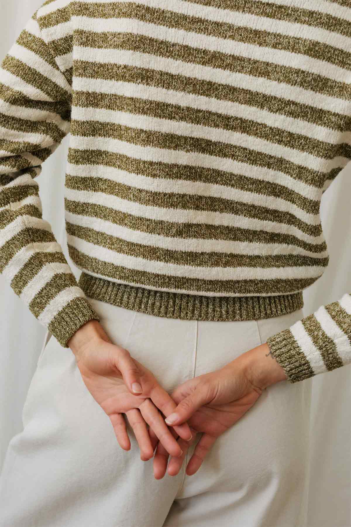 ribbed cuffs cotton knit