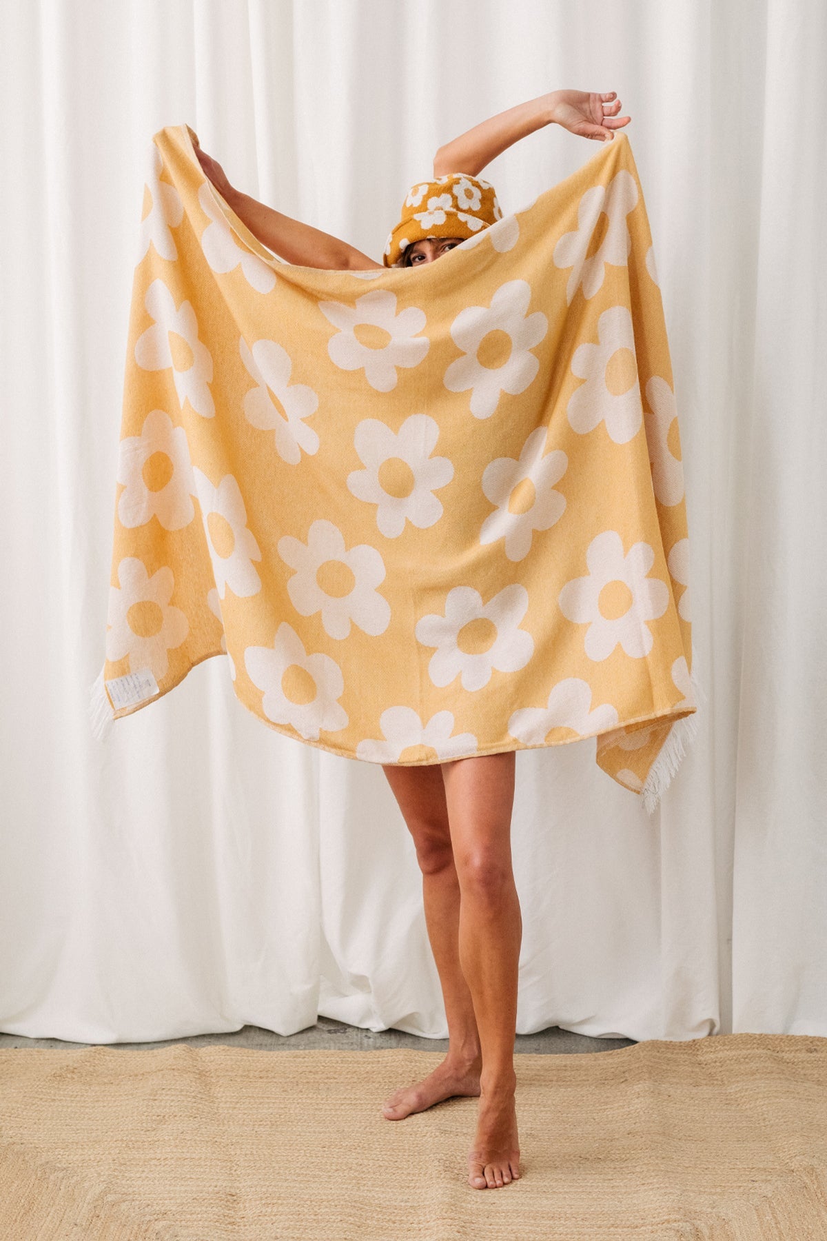 Travel Towel Daisies - Mustard