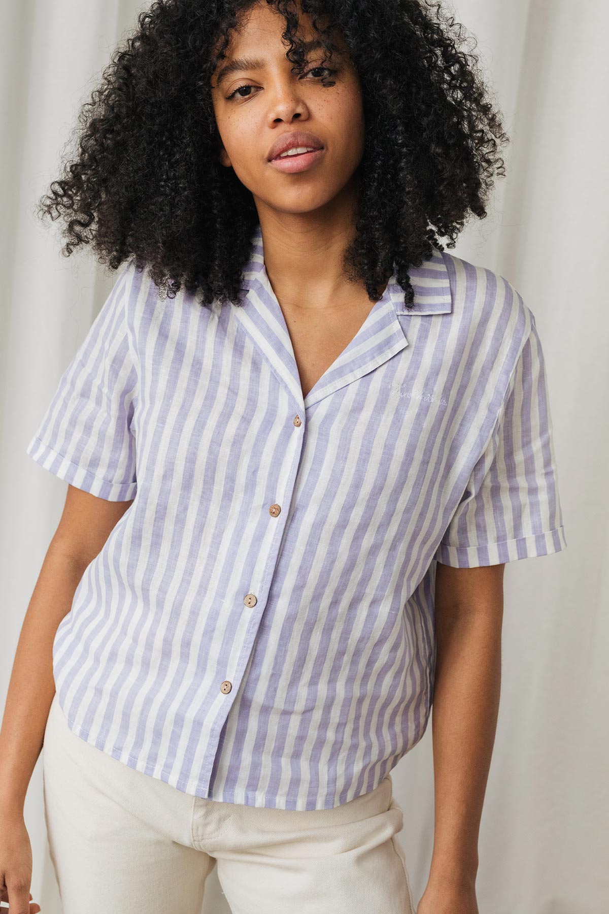 meta-hover, Lightweight linen vertical striped shirt